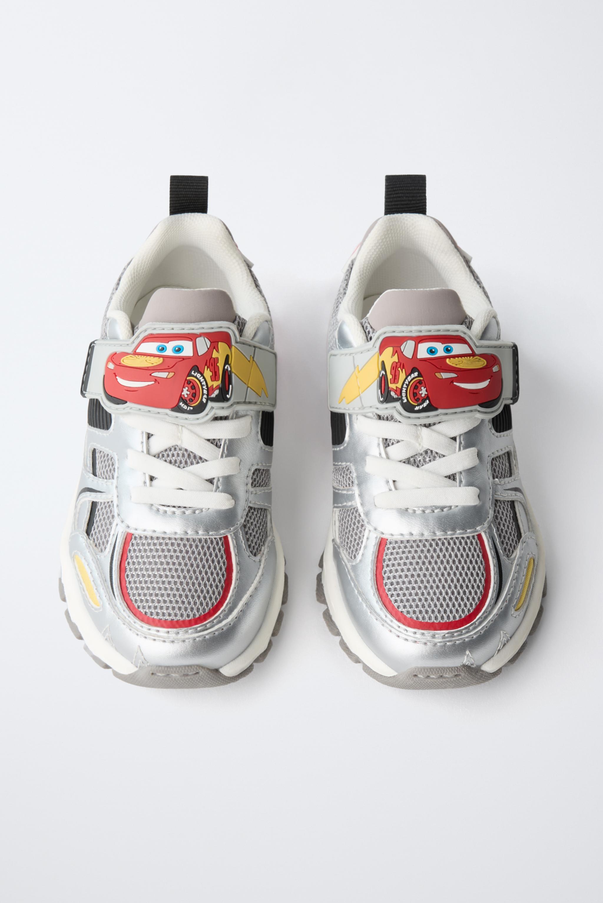 BASKETS CARS LIGHTNING MCQUEEN © DISNEY